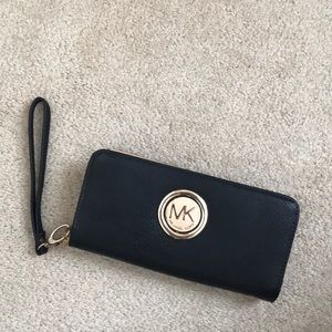 Michael Kors Double Zipper Wallet